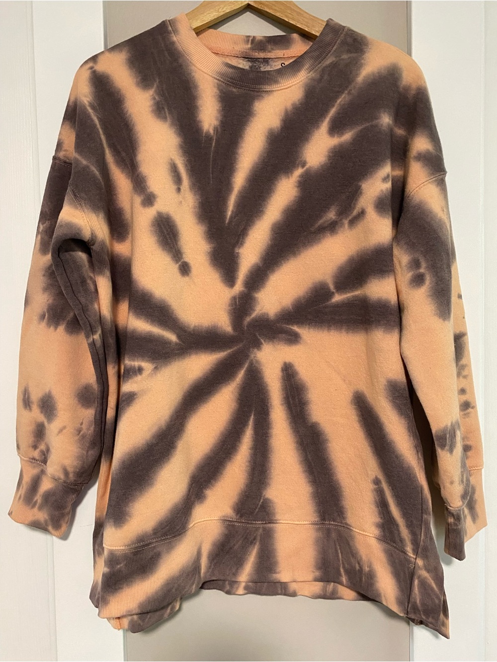 Kohl's Peach and grey Tie-Dye Crewneck Sweater